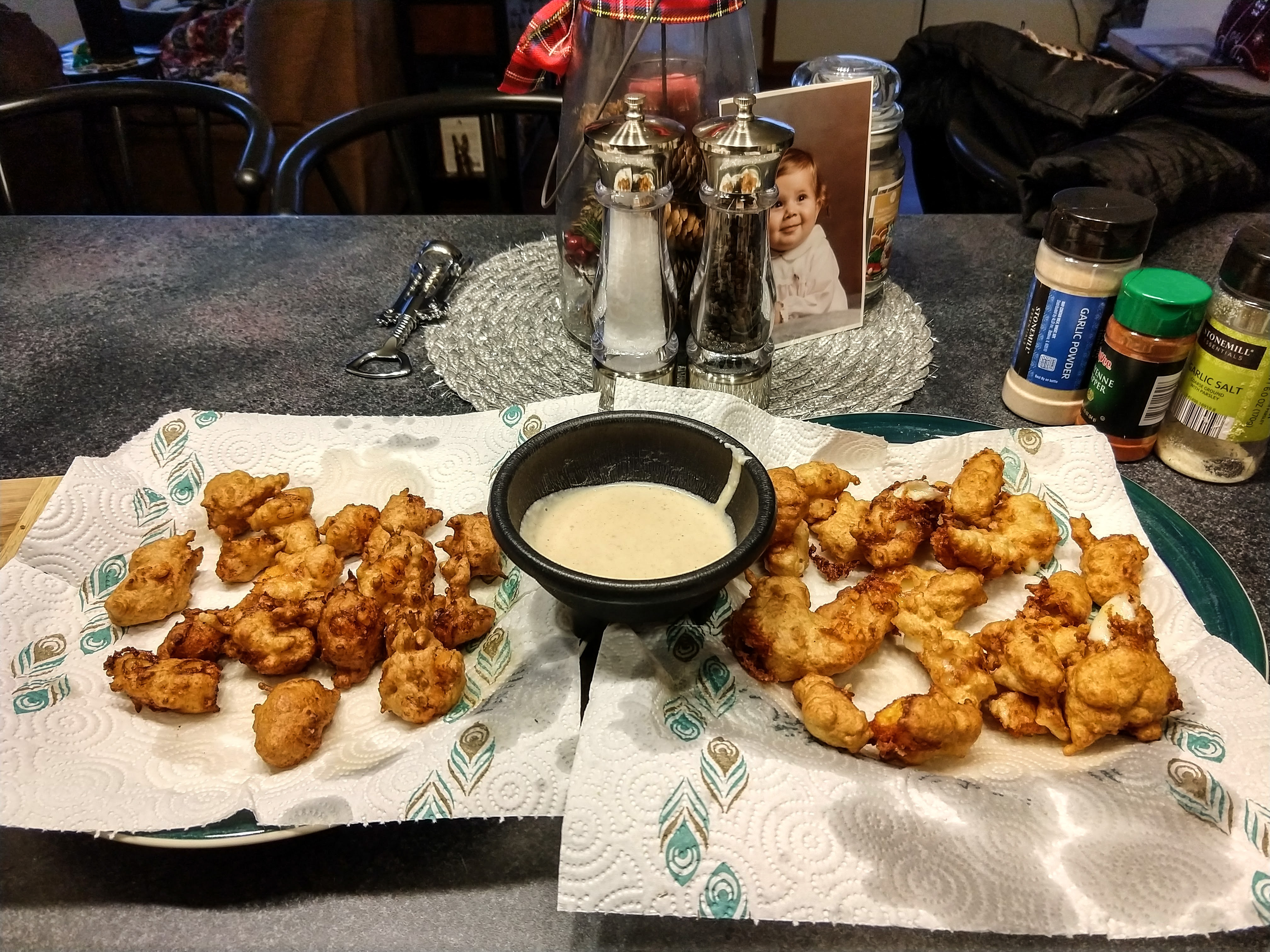 Cheese Curds and dipping sauce